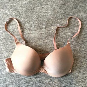 Victoria's Secret 32A Beige Plunge Bra with Twist